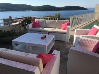 JASMINE VILLA luxury house with private pool, spacious terraces and spectacular sea views - Vis - 2