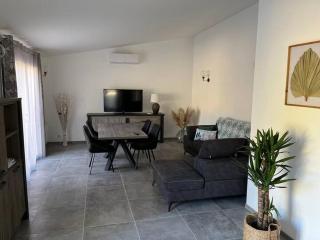 Bastide Provencale - Cadenet - 8