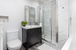Flatzy - 3 Bedroom Apartment in Heart of City Centre - Liverpool - 3