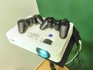 loft Apartment with slide hammock with movie viewing - 6