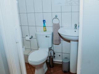 Stay at 12 Guesthouse and Selfcatering - Middelburg - 1