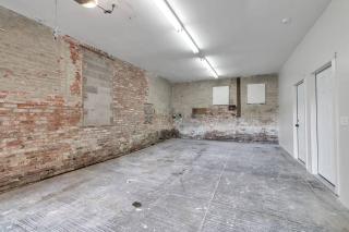 Carriage House Loft - King Bed and Garage Parking - Buffalo - 5