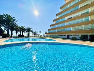 Roses Holiday Center - 0