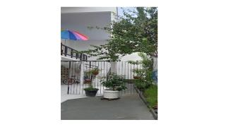 Casa Agradável Com Pátio - Belém - 0