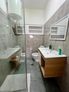 A 5 minutos do aeroporto! La Vie com estacionamento privado - 3