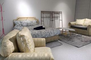 5-Person 1950s Shophouse: Vintage Charm & Smart TVs - Taiping - 4