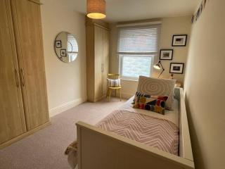 Beautiful 2 bedroom apartment with estuary views - Deganwy - 4
