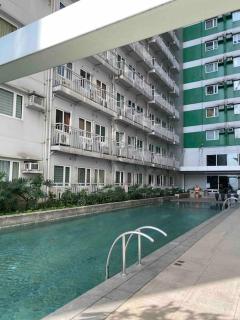 Minimalist Studio Unit near PGH, DLSU, CSB - 9
