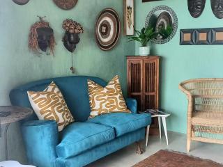 Coral Tree Cottage at Villa Roc Guesthouse, Salt Rock Ballito, Solar Power - Sheffield Beach - 0