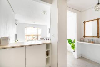 Apartamento amplio con 4 habitaciones y 2 baños - Great apartment with 4 rooms - 2 baths - 6