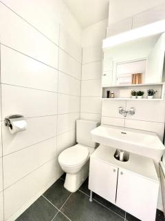 Urban Oasis with Queen Bed and View BE-18 - Zurigo - 6