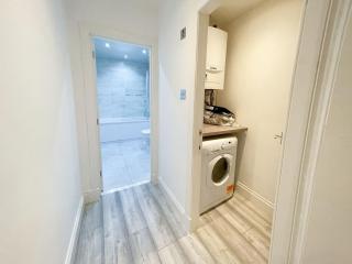 Recently Refurbished Two Bedroom Apartment, Central Location! - 1