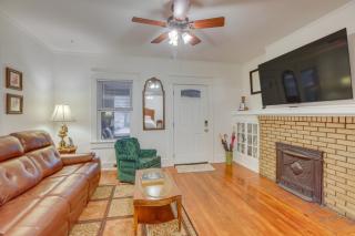 Family-Friendly Bungalow 1 Block to Avondale! - 9