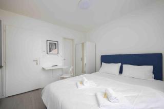 Urban Oasis with Queen Bed and View BE-32 - 0