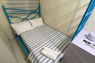 Double Bed, Reliable Wi-Fi w/ Back Up Internet - Manila - 8
