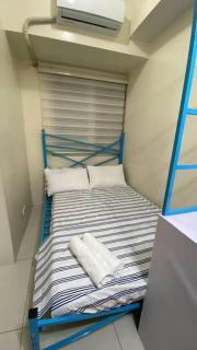 Double Bed, Reliable Wi-Fi w/ Back Up Internet - Manila - 6