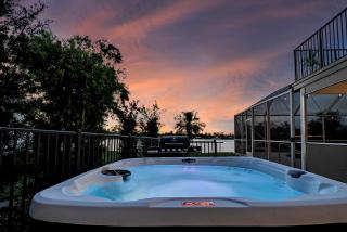 Lake Luxe Equine, Waterfront, Screened-in Pool, Hot Tub - Lake Views! Hosted By Relaxtay - 4