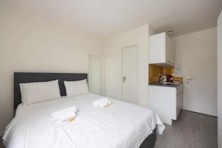 Urban Oasis with Queen Bed and View BE-53 - Zurich - 0