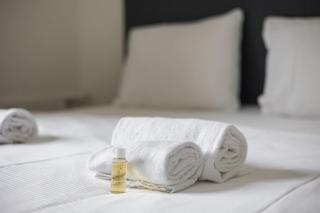Urban Oasis with Queen Bed and View BE-53 - Zurich - 5