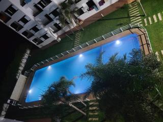 Appartement lumineux avec piscine - 1