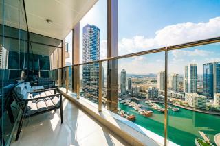 Walk to JBR Beach - Luxe 3BR with Marina & Sea Views - Dubai - 5