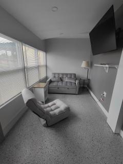 Riverside Retreat: Deck Bar, FirePit, Boat Parking - Fort Myers - 1