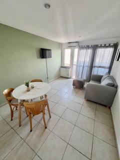 Departamento 2c centrico en Neuquen - Neuquén - 0