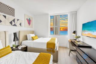 Beach House Design - Hollywood - 2
