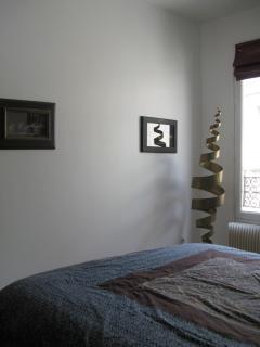 Stylish Flat with Balcony Facing South - 4