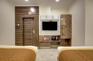 Hotel Bless Inn, City Centre - With Airport Pick & Drop Facility - 6