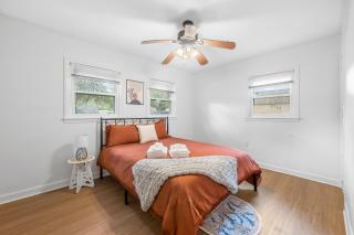 Southern Charm Getaway- 3BR in Park Circle - Charleston - 3