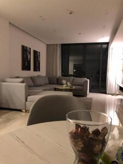 Luxury 2-bedroom Apartment Abdoun tower - Amman - 9