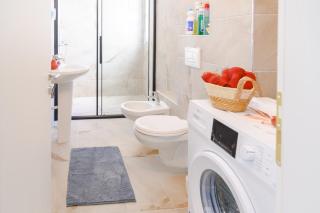 Tirana Cityscape 3- Vibrant Modern Apartment - 4