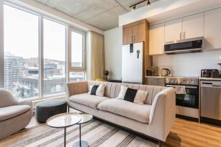 2Br+Gym for VIP Corporate & Students Downtown MTL - Montreal - 4