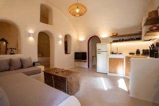 Approxi Cave: 2-Bedroom Retreat - 9