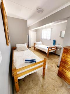 Beach Front Beach House 10 Golden Mile - St Helena Bay - 9