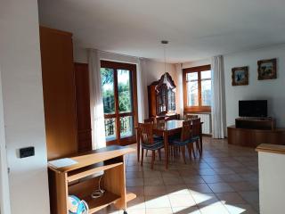 Signorile quadrilocale nel verde di Villa Guardia - Villa Guardia - 0