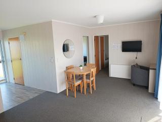 Beaches Motel - Waihi Beach - 4