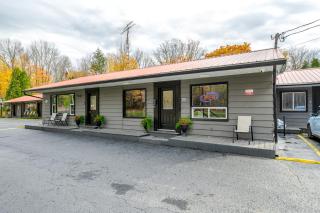 Moira Lake Motel - Madoc - 7