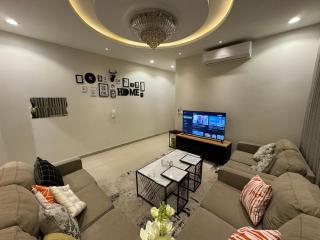 شقة غرفتين نوم وصالة بالنرجس 3 - Riad - 8