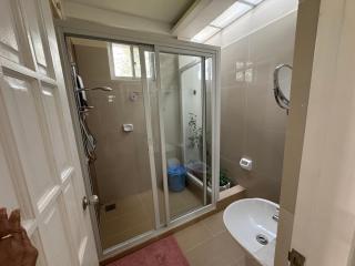 INATO SUITES Rm 1 1 queen bed and a pullout sofa bed - - 5
