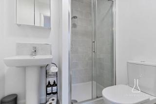 Luxury City Centre 2 Bed Retreat - Sleeps 4 - FREE parking - Birmingham - 5