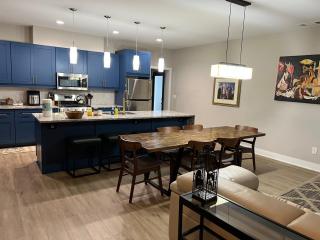 New Modern Home near GA Tech - 8