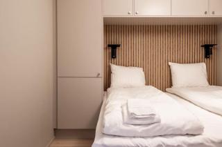 Slope-Side Bliss 8-Guest Apt - 5