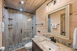 The Water Fox in Sevierville with Indoor Pool, Hot Tub, Game Rm, and Theater - Sevierville - 3
