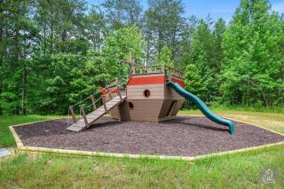 The Water Fox in Sevierville with Indoor Pool, Hot Tub, Game Rm, and Theater - 6