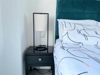 1B-Steps to Uni&Stadium- Wi-Fi Breakfast Netflix - Manchester - 7