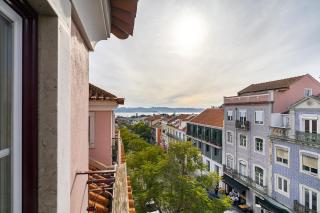 WHome Charming Urban Retreat with Skyline Views - Lisbon - 7
