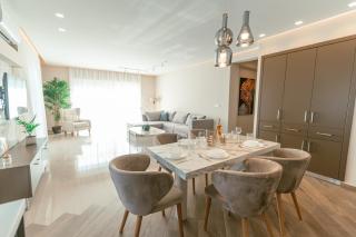 Designer Stay 100sqm, Wood & Marble , 5min to Sea - Platánion - 1