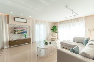 Designer Stay 100sqm, Wood & Marble , 5min to Sea - Platánion - 9